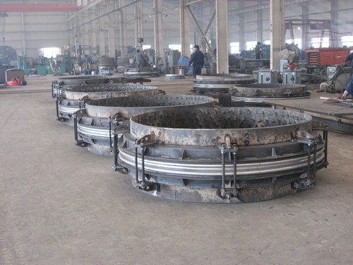 <b>熱風(fēng)爐總管、支管用高溫補(bǔ)償器一套</b>